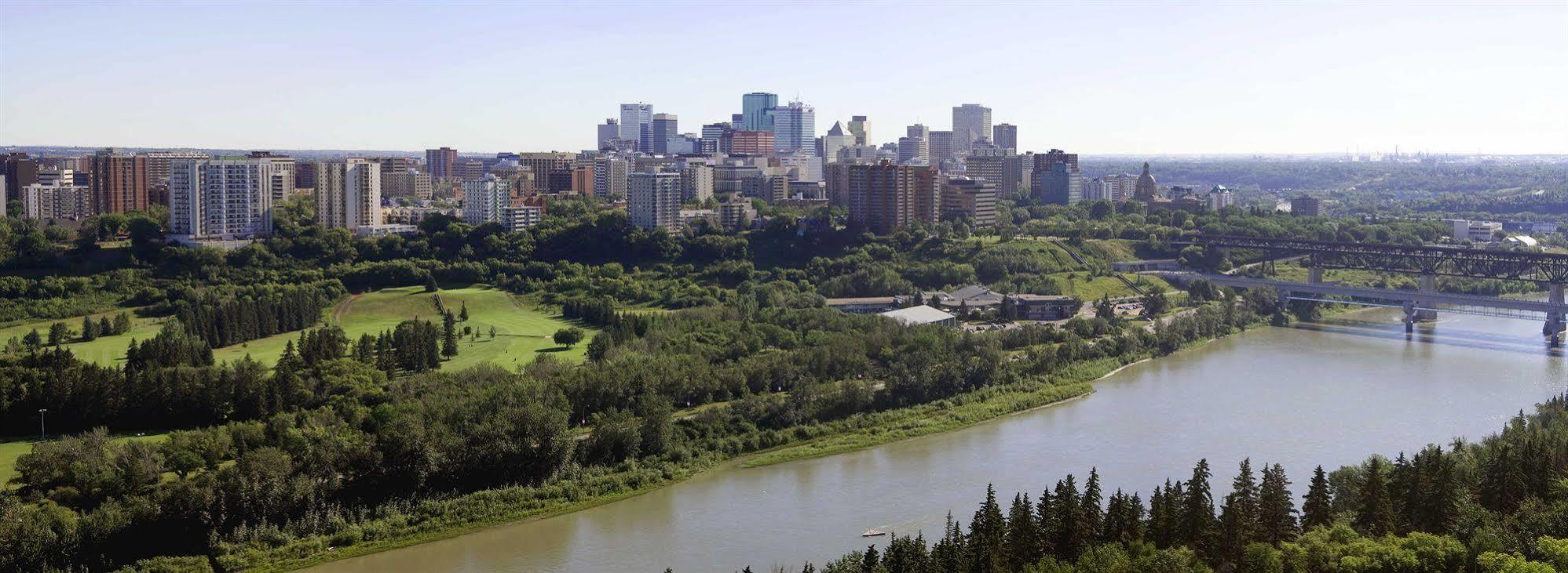University Of Alberta - Hotel Edmonton Exterior foto